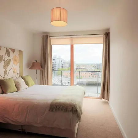 Best Location Luxury Penthouse Style Apt. Casa vacanze *